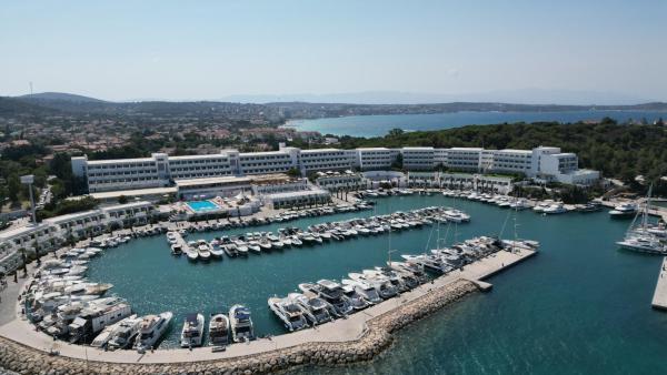 Na fotografii je vidět objekt Altin Yunus Hotel & SPA - Çeşme nacházející se ve městě Çeşme.