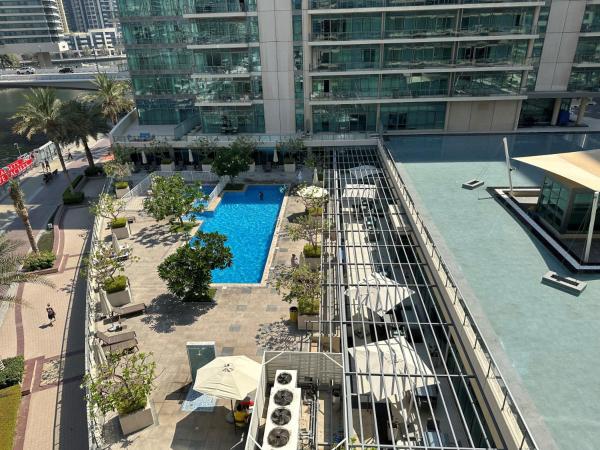 På billedet ses objektet Luxurious Waterfront at Al Majara Dubai Marina beliggende i byen Dubai.