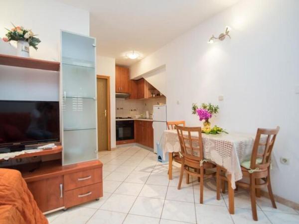 Auf dem Foto ist das Objekt Apartments Longo - Standard One Bedroom Apartment with Terrace, A3 - ST in der Stadt Supetar zu sehen.