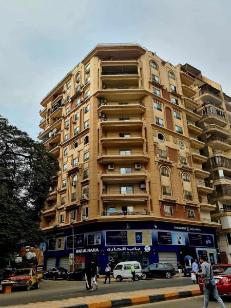 Shehab Saraya, Káhira