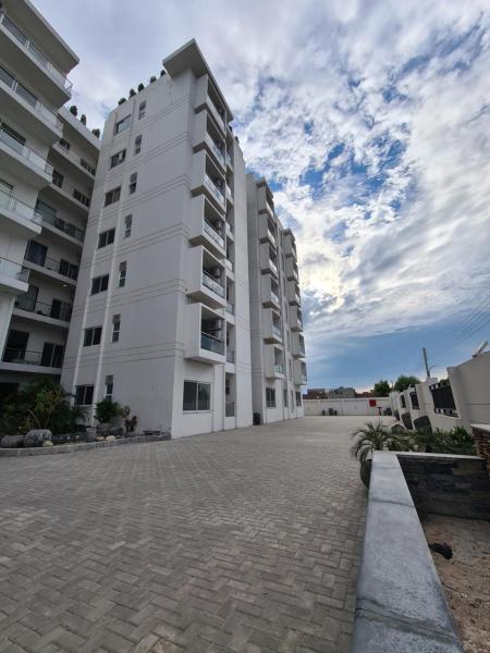 Free Parking-Luxury 1 Bed with Pool,Gym,Cinema, Lahore