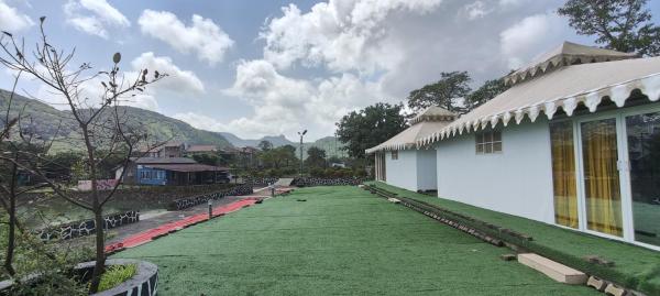 A la foto es mostra l'objecte The Purple County - Homestay situat a la ciutat de Lonavala.