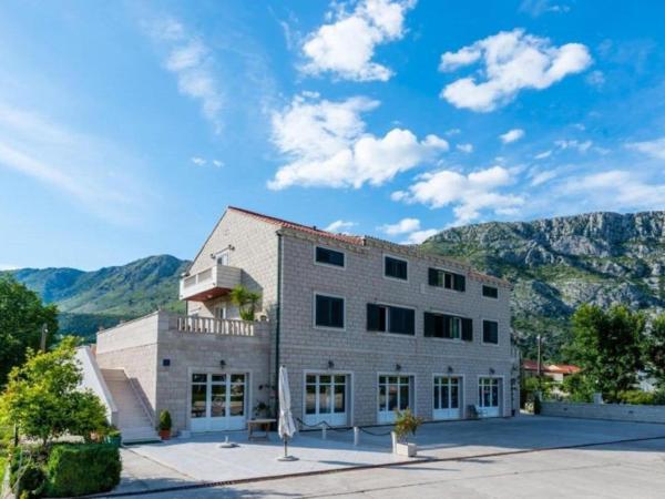 Na zdjęciu widoczny jest obiekt Villa Dubelj Dubrovnik - One-Bedroom Apartment - 2 położony w mieście Komolac.