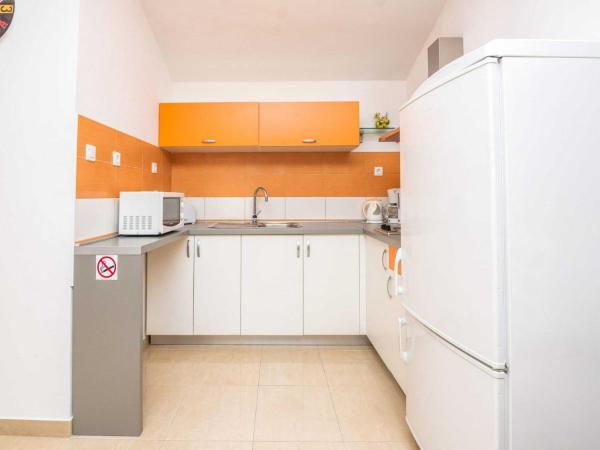Holiday Home Marinela - Four Bedroom Holiday Home With Swimming Pool - Murter