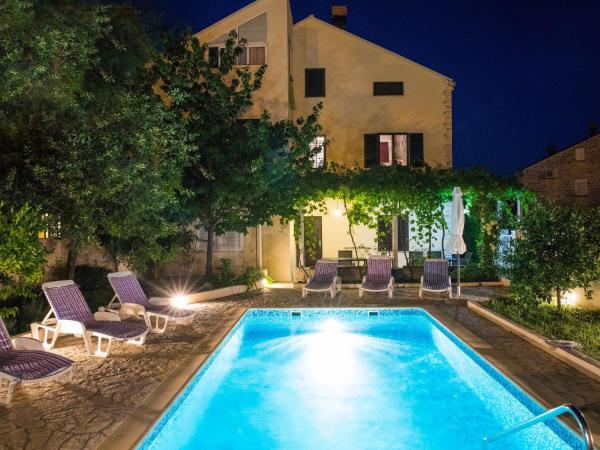 Na zdjęciu widoczny jest obiekt Villa Roza - One-Bedroom Apartment położony w mieście Prijevor.