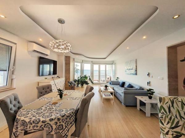 На фото показан объект Seaside Bliss in Split, расположенный в городе Сплит.