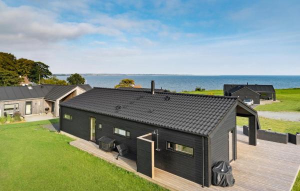 Nella foto è visibile l'oggetto Awesome Home In Haderslev With Sauna situato nella città di Haderslev.