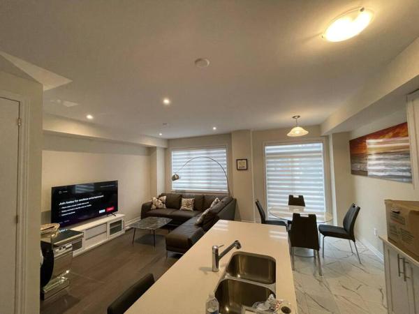 A la foto es mostra l'objecte Cozy 3-Bedrooms T-Home #Niagara situat a la ciutat de Thorold.