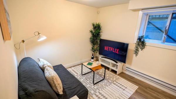 New 1 Bedroom Suite North Vancouver - North Vancouver