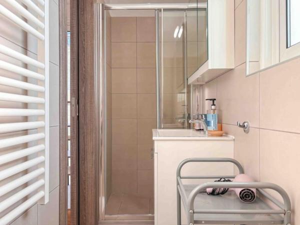 Fotografia 6: Light & Ample Flat near Glyfada Center