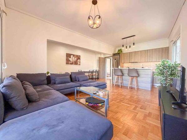 Fotografia 9: Light & Ample Flat near Glyfada Center