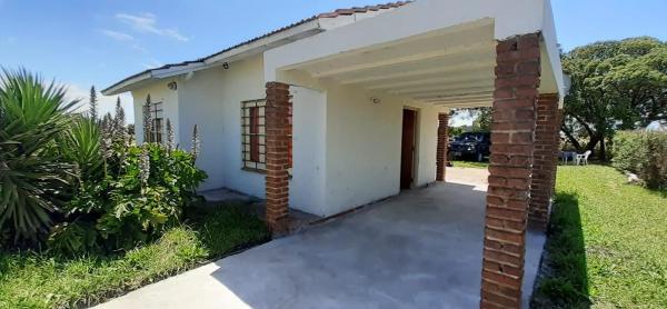 A la foto es mostra l'objecte La casita de América situat a la ciutat de Chapadmalal.