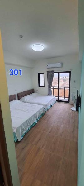 Pokój Czteroosobowy z prysznicem — 25 m², wariant 5 - 久窩旅民宿