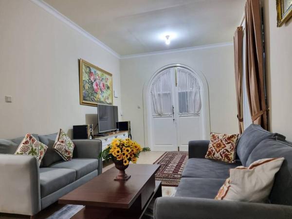 På billedet ses objektet Villa Kota Bunga Puncak VIP - 2 BedRooms beliggende i byen Cikundul.