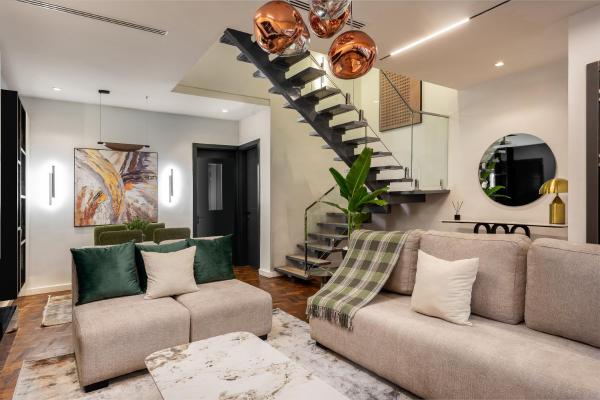 A la foto es mostra l'objecte Four Two, Rock Drive situat a la ciutat de Lekki Phase 1.