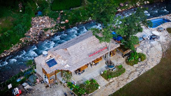Clubhouse Mebayluon Paragliding--Homestay, Bay dù lượn, Bể bơi, Sân cỏ, Cắm trại