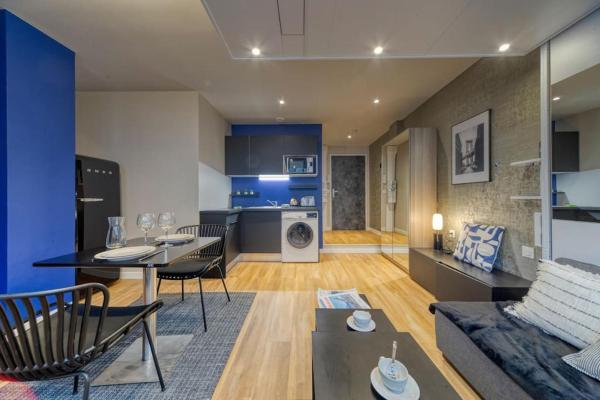 A la foto es mostra l'objecte R'Apparts Luxury 10 situat a la ciutat de Grenoble.