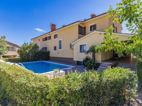 A la foto es mostra l'objecte Holiday Home Jakov by Interhome situat a la ciutat de Petrići.
