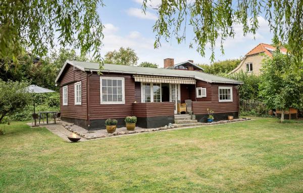 Na zdjęciu widoczny jest obiekt 2 Bedroom Beach Front Home In Rude położony w mieście Rude.