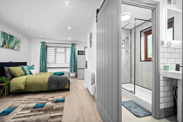 Emerald suite - Luxury cosy city apartment, Birmingham