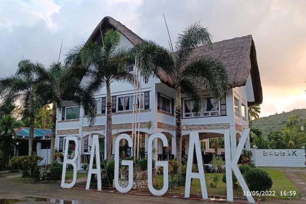 En la foto se muestra el objeto Baggak Hotel & Restaurant by SMS Hospitality ubicado en la ciudad de Macabbungao.