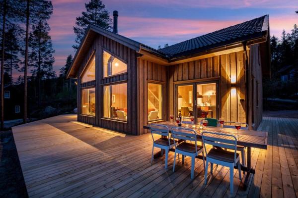 A la foto es mostra l'objecte Grønnsted - 8p - With Bathtub & Hot Tub situat a la ciutat de Eidstod.