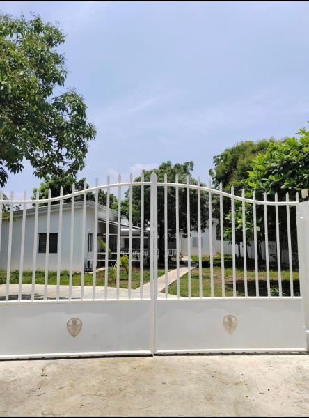 A la foto es mostra l'objecte Hideaway dreamisland property rental situat a la ciutat de Maricaban.