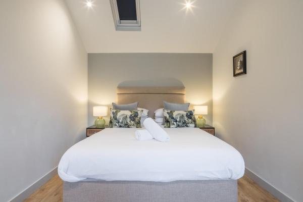 Na fotografii je vidět objekt King Deluxe Ensuite with Courtyard View - Venn nacházející se ve městě Cambridge.
