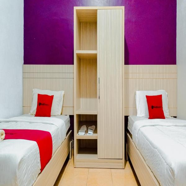 A la foto es mostra l'objecte RedDoorz Syariah at Hotel Dafiz Ananda Ujung Padang situat a la ciutat de Mukomuko.
