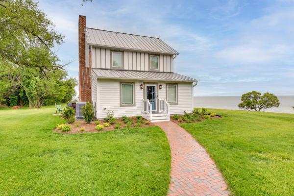 A la foto es mostra l'objecte Waterfront Maryland Vacation Home Private Beach! situat a la ciutat de Kinsale.