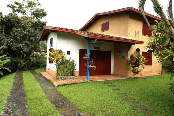 A la foto es mostra l'objecte Casa Familiar y Naturaleza en Parcelación Privada situat a la ciutat de Angelópolis.