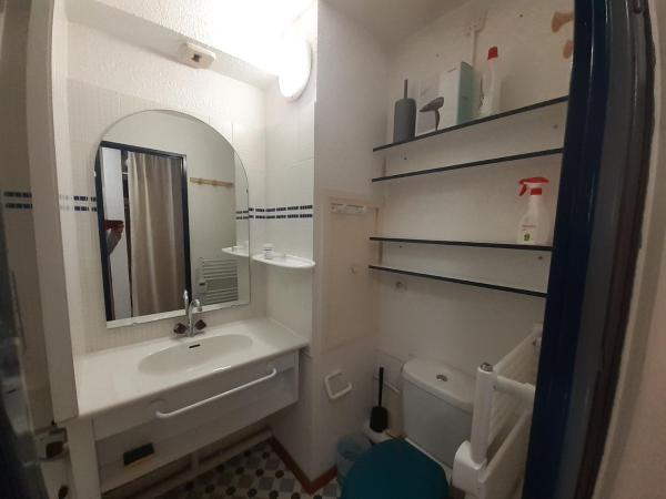 Kuvassa näkyy kohde Studio 2/3 pers à 20m du télécabine, cuisine équipée, balcon sud, animaux admis - FR-1-561-116, joka sijaitsee kaupungissa Modane.