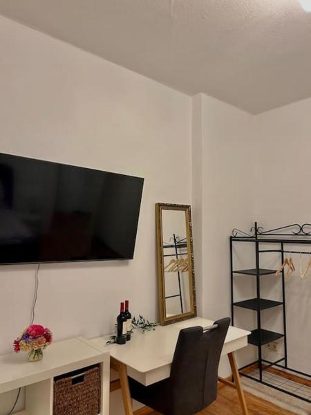 A la foto es mostra l'objecte Haus Violla situat a la ciutat de Löwenbruch.