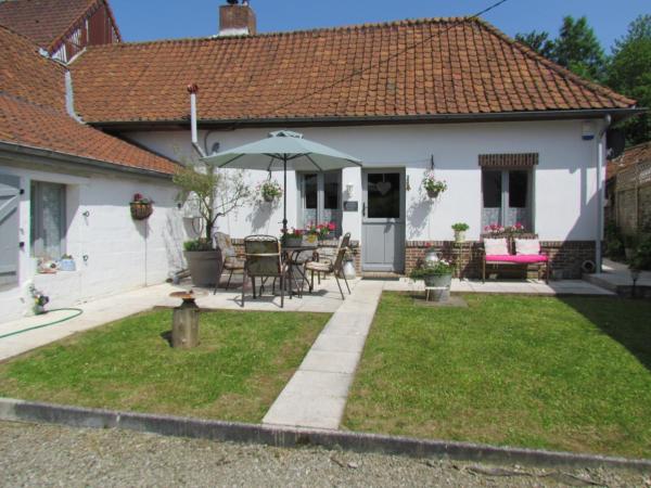 På bilden syns objektet Maison de tante Alice som ligger i staden Fillièvres.