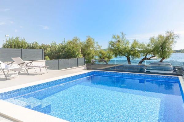 Apartment Adriatic With Pool - Vodice, Horvátország