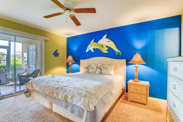 A la foto es mostra l'objecte 8 Mi to Beach with Pool Access Englewood Condo! situat a la ciutat de Cape Haze.