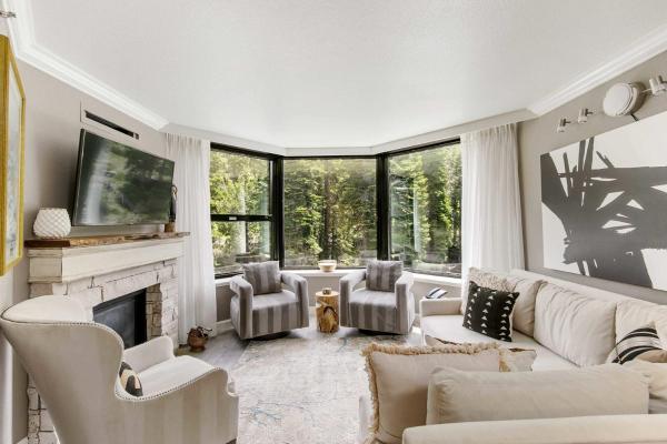A la foto es mostra l'objecte Everline Resort and Spa 1BR Suite with Fireplace situat a la ciutat de Olympic Valley.