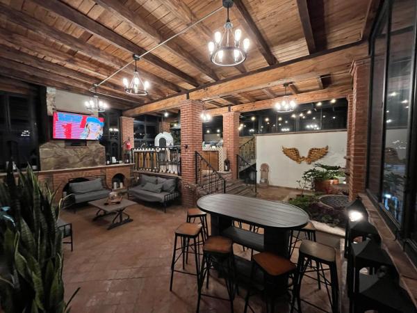 A la foto es mostra l'objecte Casa Real Naranjos situat a la ciutat de Guanajuato.