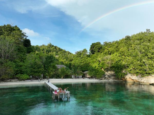 The photo shows the The Angkayo located in the city of Wakai.