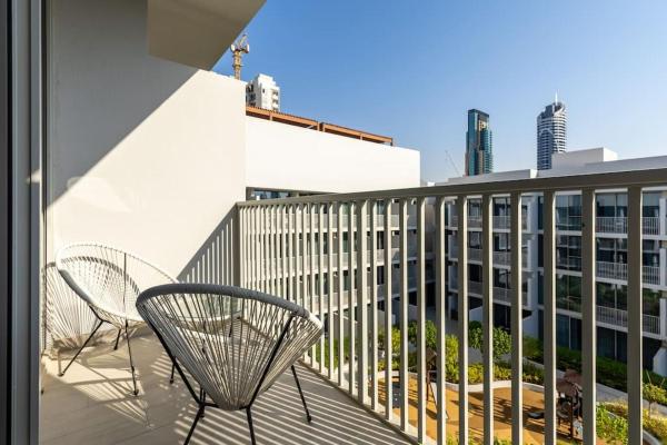 Foto 3: Waves - Refined Studio with Balcony & City Views in Luma21