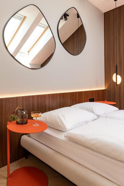 Na zdjęciu widoczny jest obiekt Apartament SZTOKHOLM - przestronny i stylowy apartament w centrum miasta, z prywatnym parkingiem położony w mieście Nowy Targ.