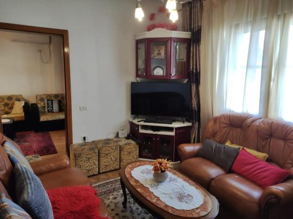 Zdjęcie 2: Flat in Tirana, Rruga 5 Maji, Tirane