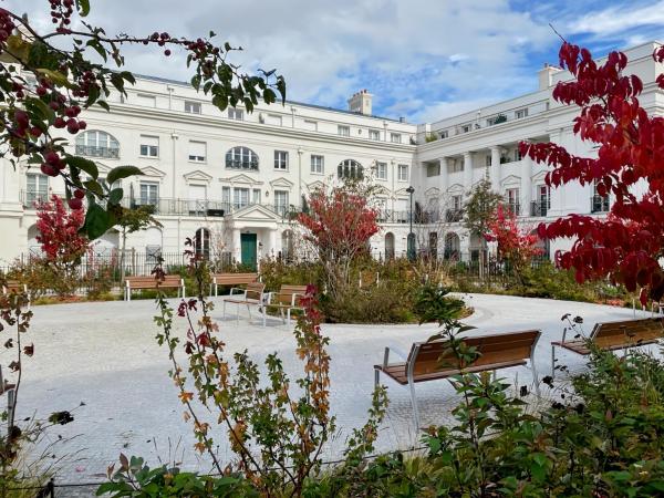 Na fotografii je vidět objekt Suite Cartier Disneyland Paris - Rentaway BnB nacházející se ve městě Serris.