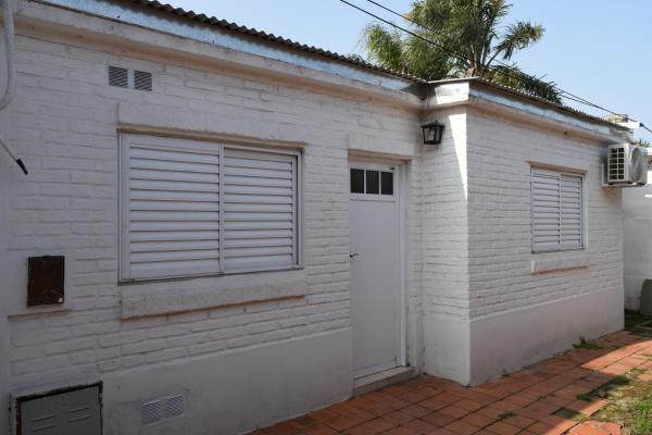 A la foto es mostra l'objecte Casa familiar situat a la ciutat de Santa Fe.