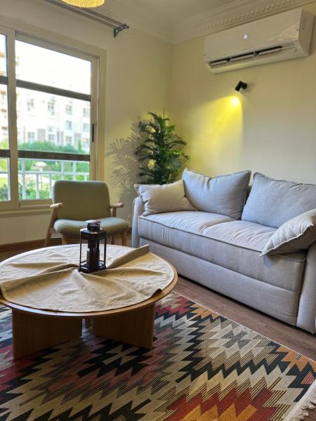 A la foto es mostra l'objecte Cozy 2 BR Apartment in Madinaty situat a la ciutat de El Caire.