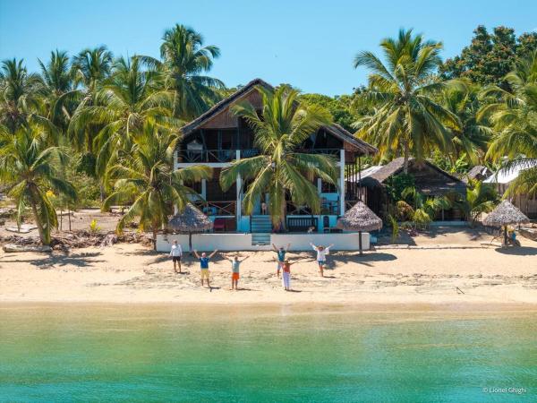 La photo montre l'objet Madabay's Lodge Nosy Be situé dans la ville de Ampasindava.