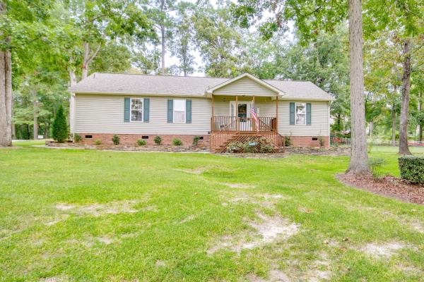 Na zdjęciu widoczny jest obiekt Chapin Home Near Boat Launch and Lake Murray! położony w mieście Chapin.