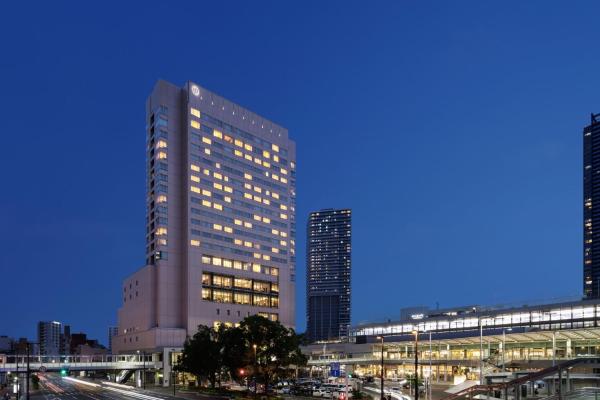 Na zdjęciu widoczny jest obiekt Sheraton Grand Hiroshima Hotel położony w mieście Hiroszima.