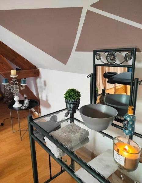Auf dem Foto ist das Objekt Appartement spacieux in der Stadt Tully zu sehen.
