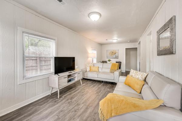 Walk To Dtwn Branson Pet-friendly Home! - Branson, MO